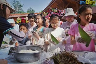 卡特：联盟曾邀我/科/麦/詹每人100万参加扣篮大赛 但我们没人想去